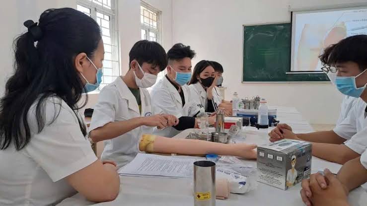 Học Cao đẳng có thi Đại học được không? Giải đáp chi tiết